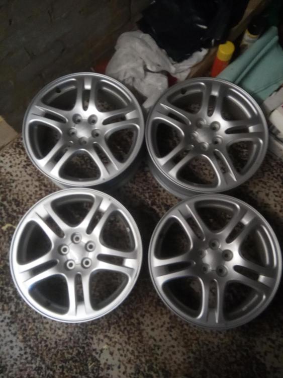 subaru impreza 17x7 wheels.jpg